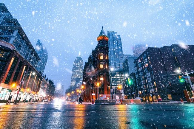 唯美城市下雪夜景图片插图源码资源库