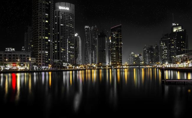 迪拜摩天楼璀璨夜景图片插图源码资源库